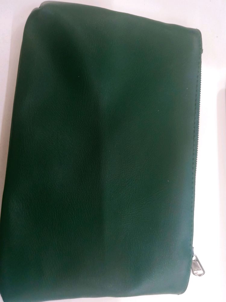 Symtten Olive Green Pouch