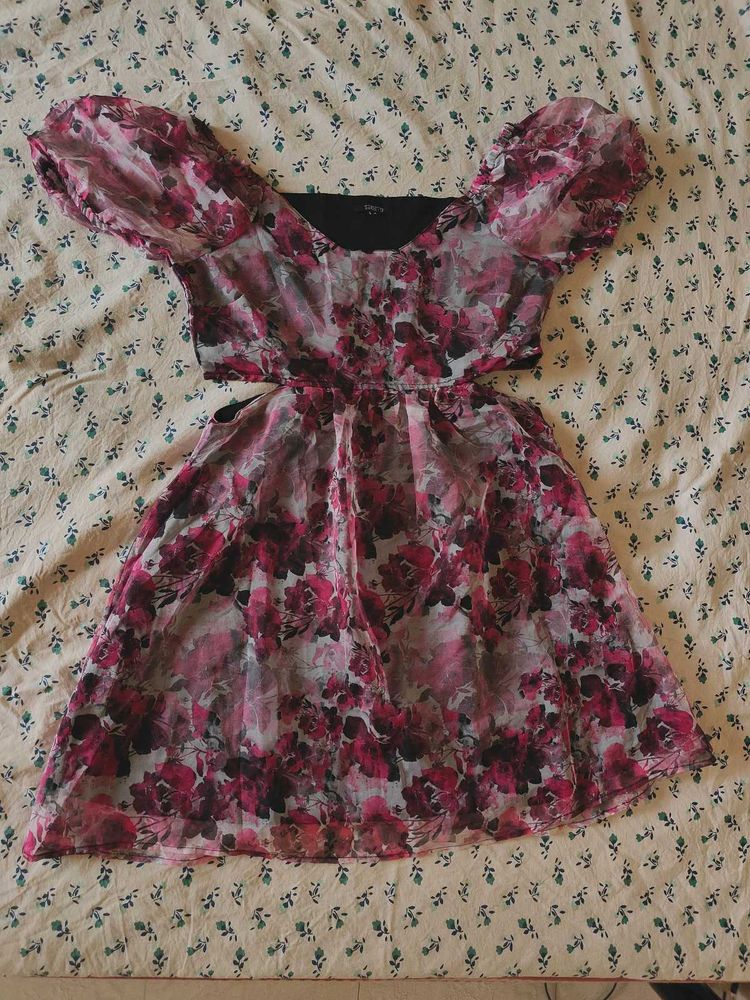 Classy Dress 🏵️🌸