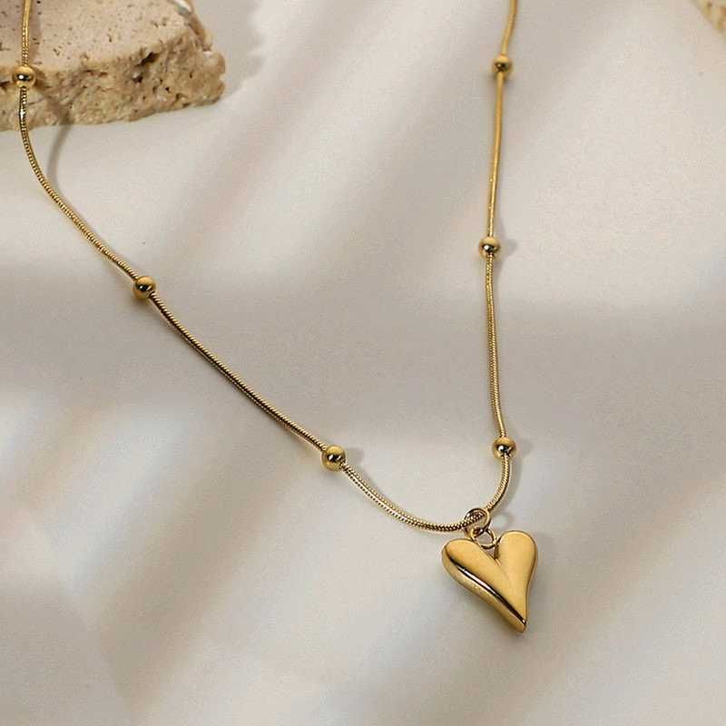 Gold Heart Pendant Necklace