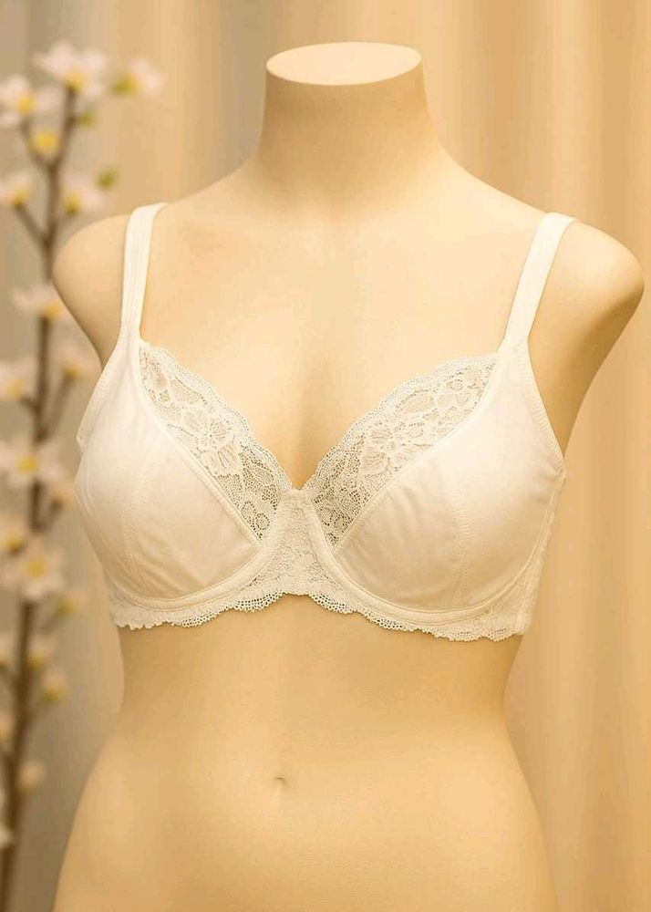 🇳🇿💫🎀Elegant White Lace Bra