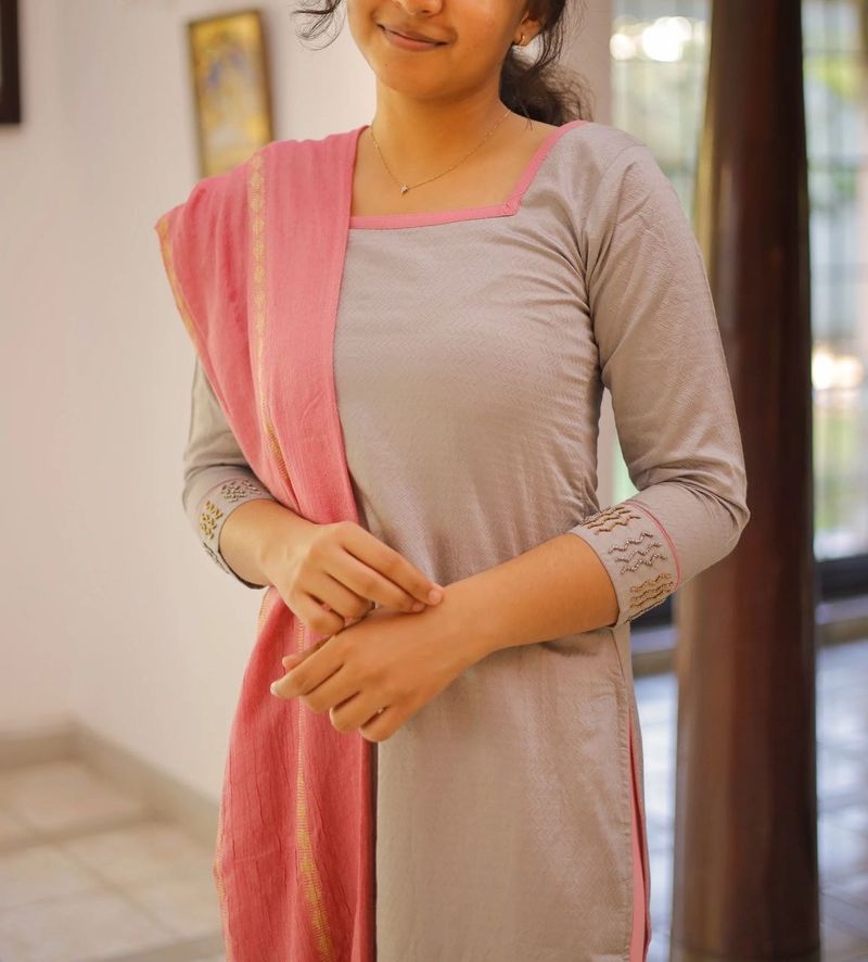 Elegant Gray &amp; Pink Salwar Kameez kurti set