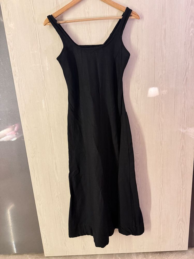 Classic Black Waist Hugging Dress