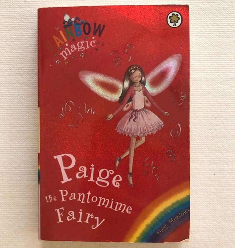 Paige The Pantomime Fairy Rainbow Magic Book By Daisy Meadows