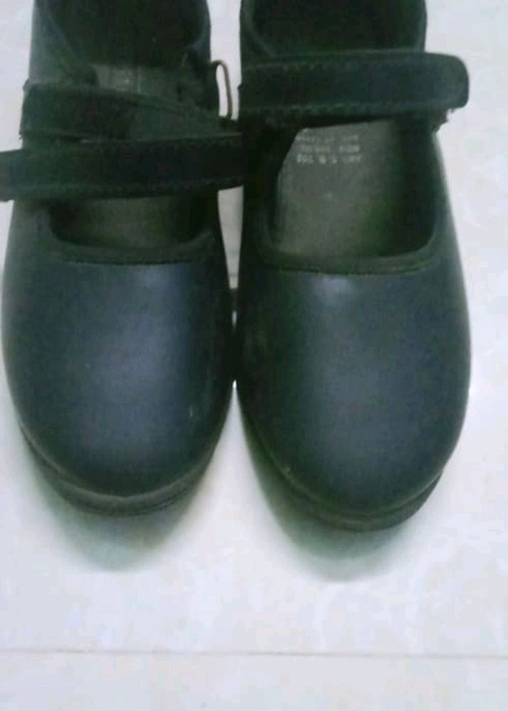 Girl&#39;s School Shoes (Black)