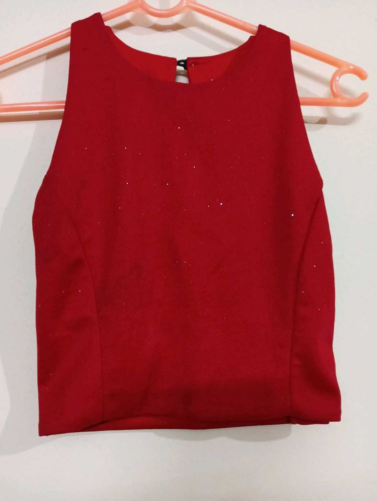 Red Sleeveless Top