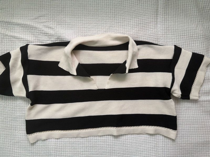 Striped knit top🖤