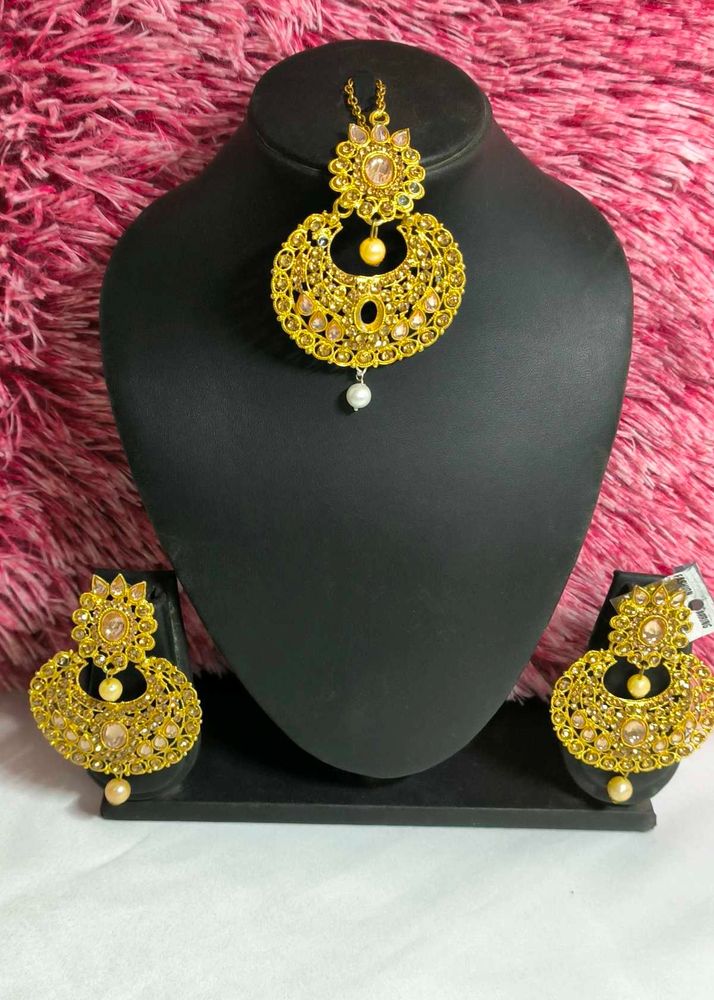 Elegant Gold-Tone Jewelry Set
