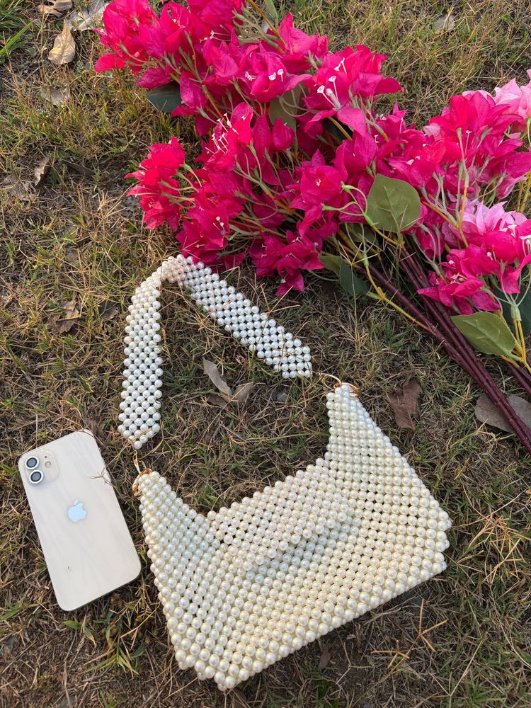 White Shoulder Beaded Bag