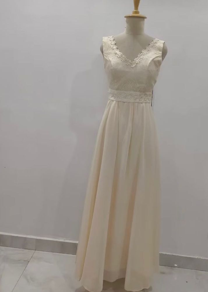 Elegant Cream Ethnic Gown💖🎀🦋