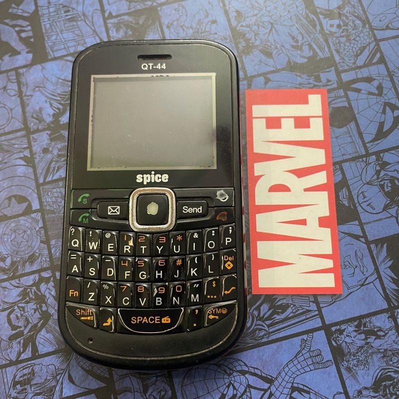 Vintage Spice QT-44 Dual SIM QWERTY Phone