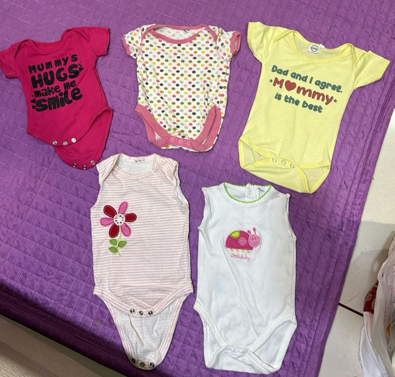 Set Of 5 Baby Onesie’s