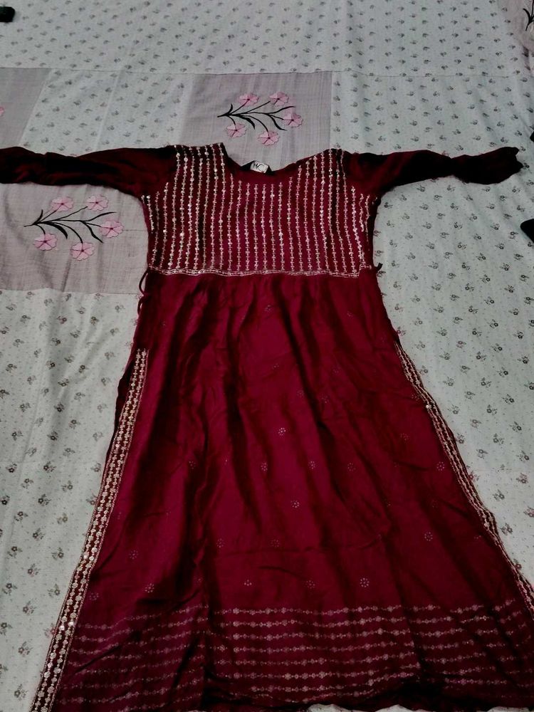 Maroon Embroidered Kurta💗