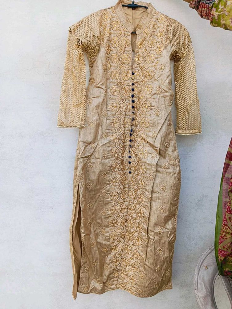 Elegant Gold Embroidered Kurta