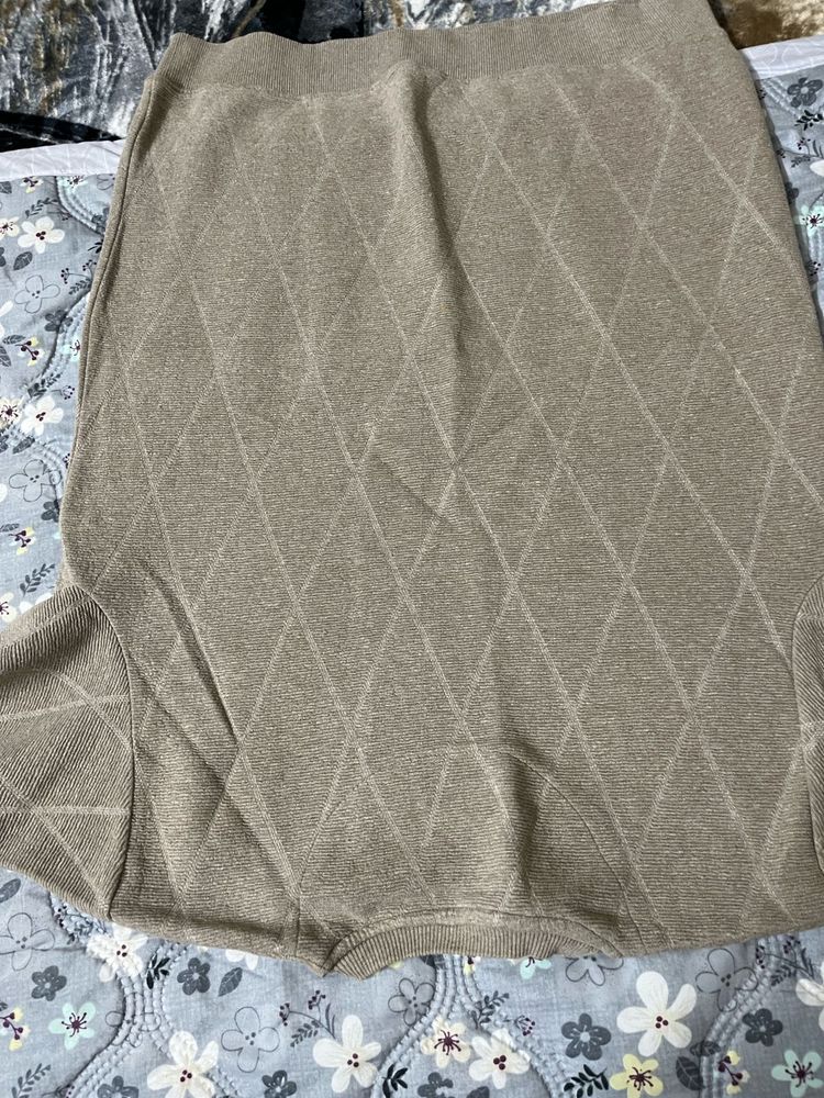 Patterned Knit Skirt