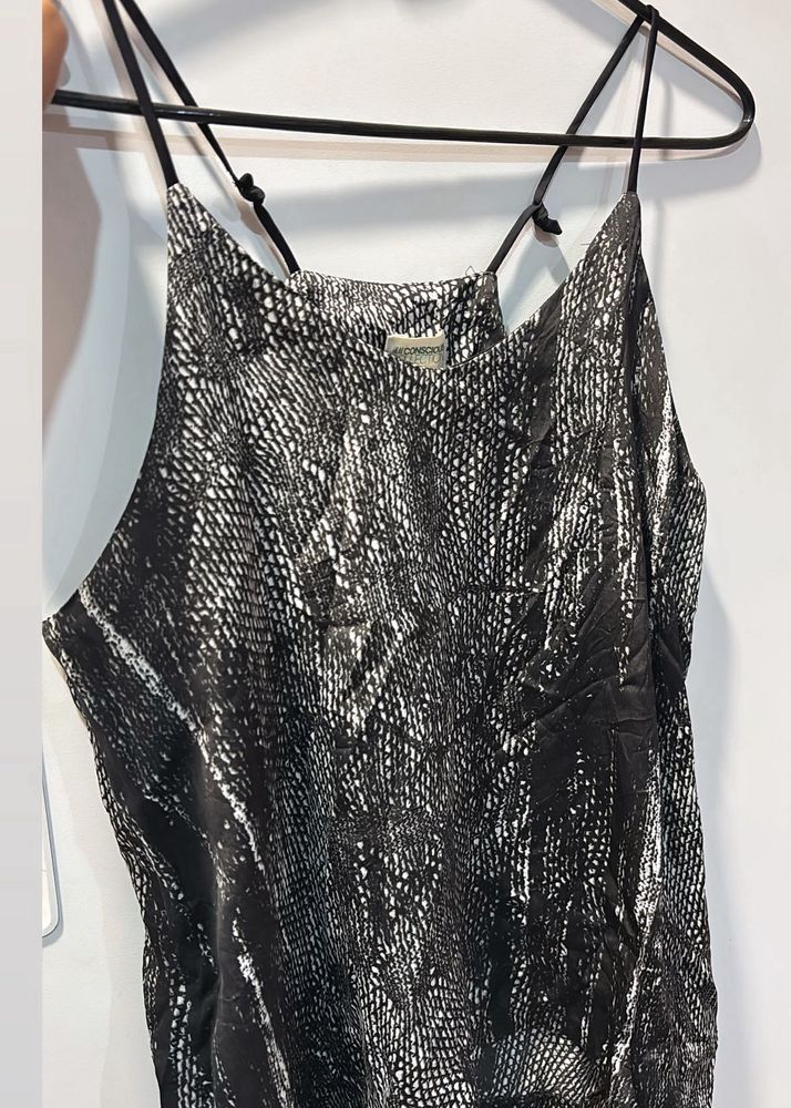 Stylish H&amp;M Animal Print Top