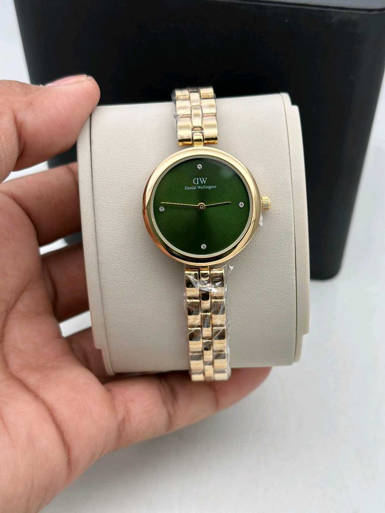 DW PREMIUM QUALITY ladies watch At SALE