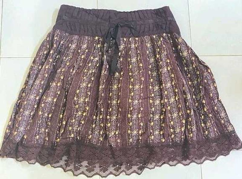 Adorable Vintage Brown Skirt – Soft, Flowy &amp; Timel