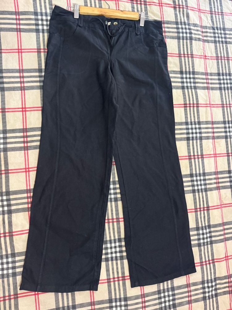Wide Legged Straight Pants