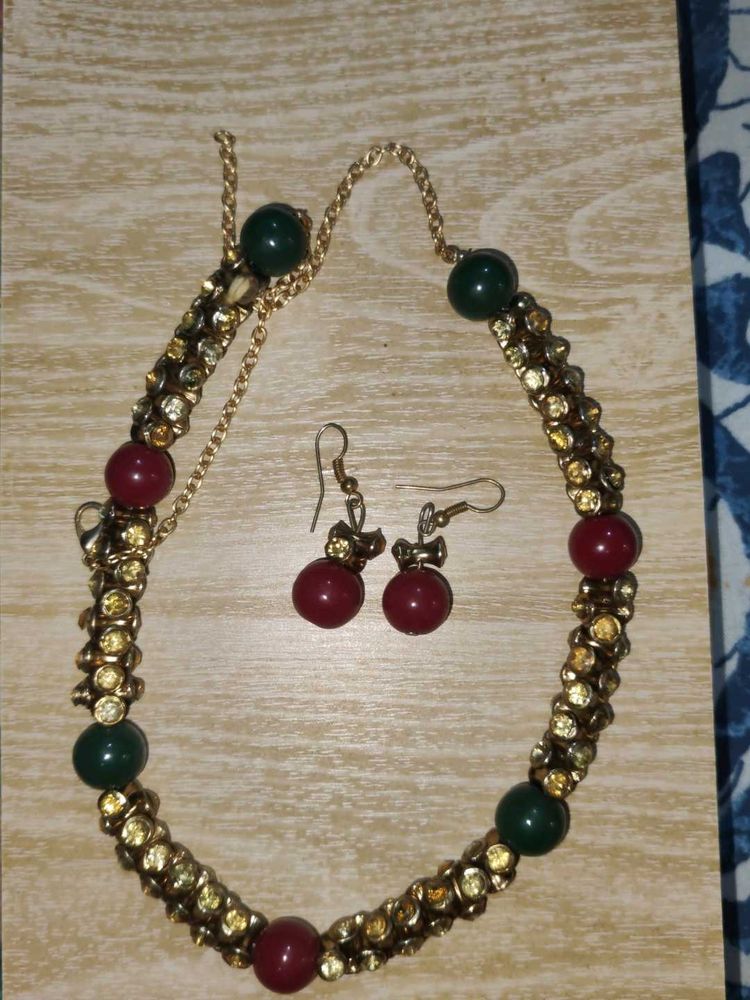 Traditional Earrings And Necklace Set