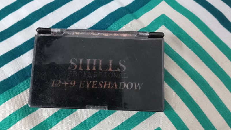 Cute Shimmery Eyeshadow Pallette