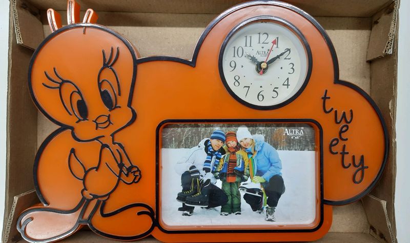 Wall Clock &amp; Photo frame ⏰️