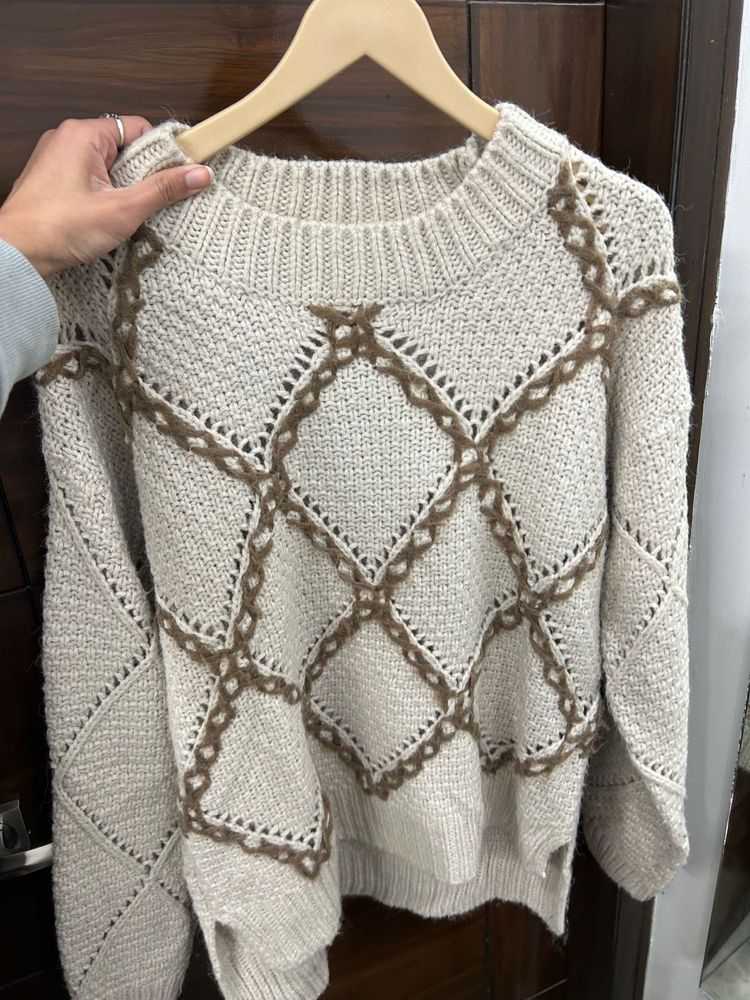 Cozy Knit Sweater with Crochet Detail