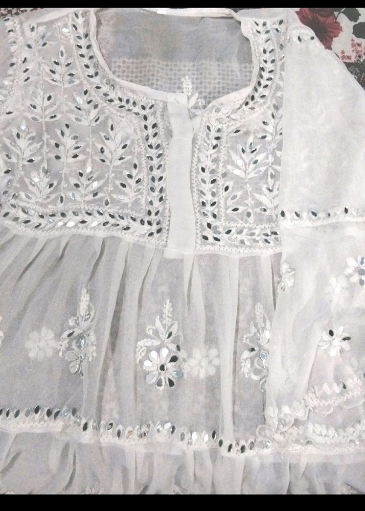 White Colour Chikan Kari Kurti