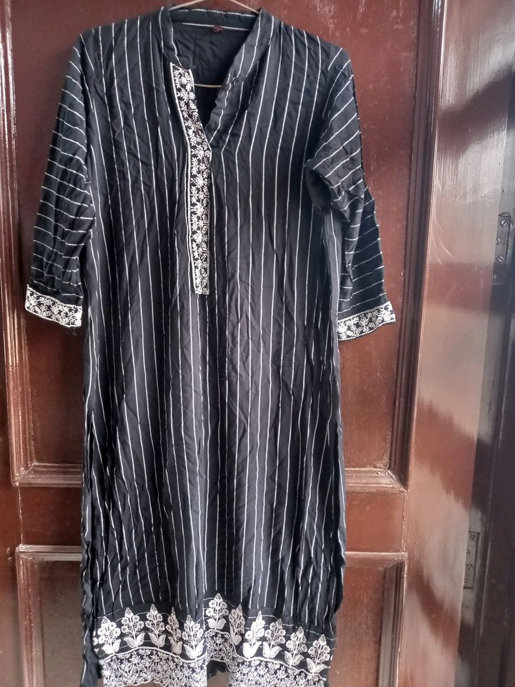 black and white strip kurti