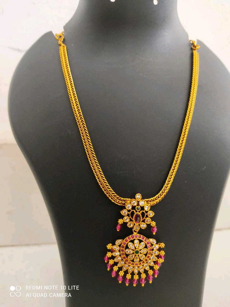 Chain With Beautiful Locket