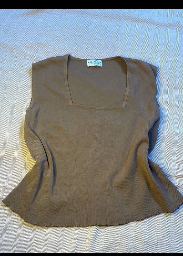 Balloon sleeves top