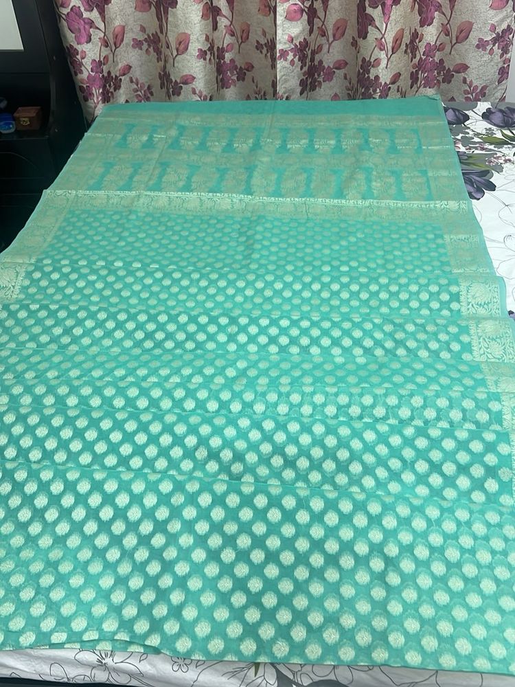 woven design Green Saree