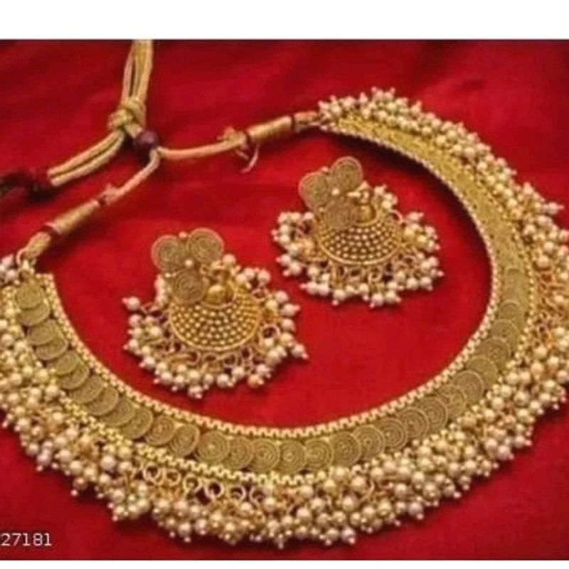 Necklace Without Earings