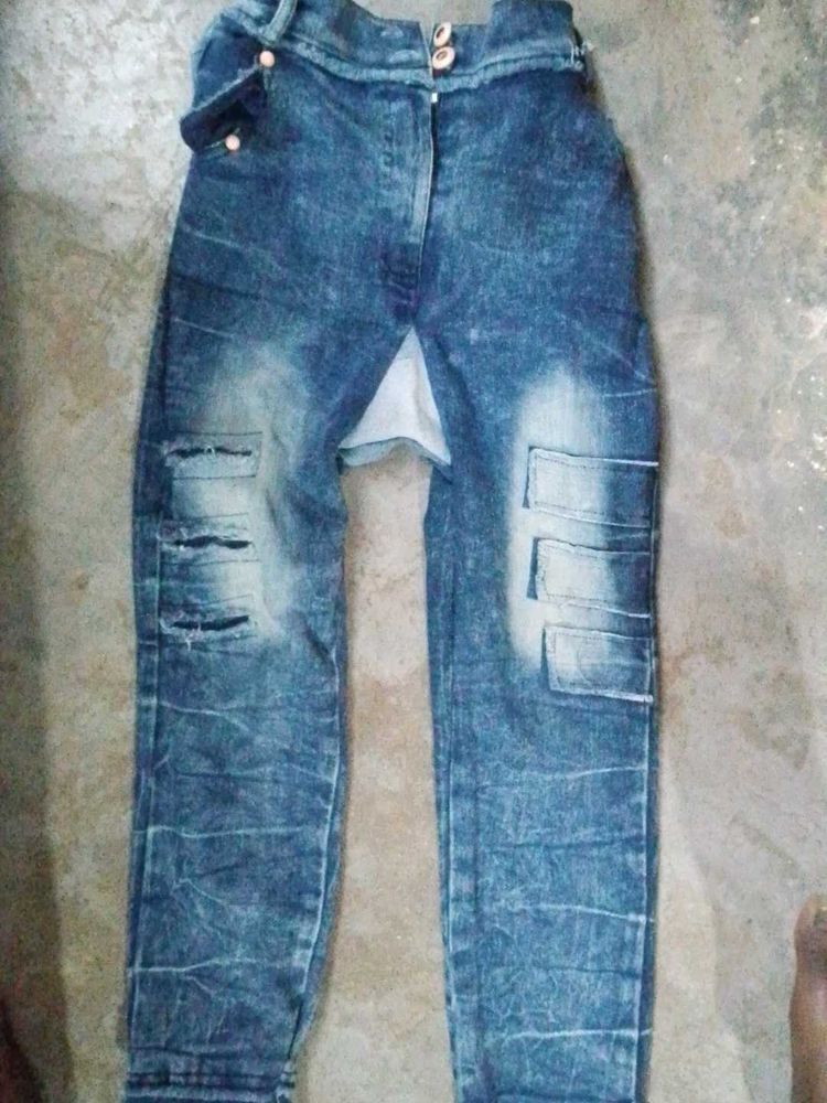 Stylish Distressed Denim Jeans