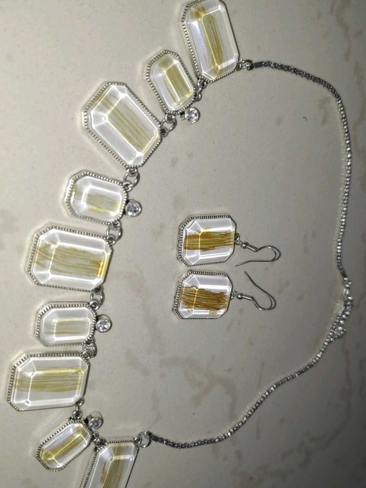 Elegant Silver-Tone Necklace &amp; Earring Set