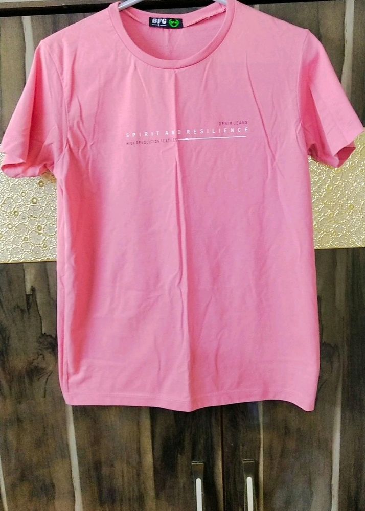 L Size Women T-shirt Pink In Color.