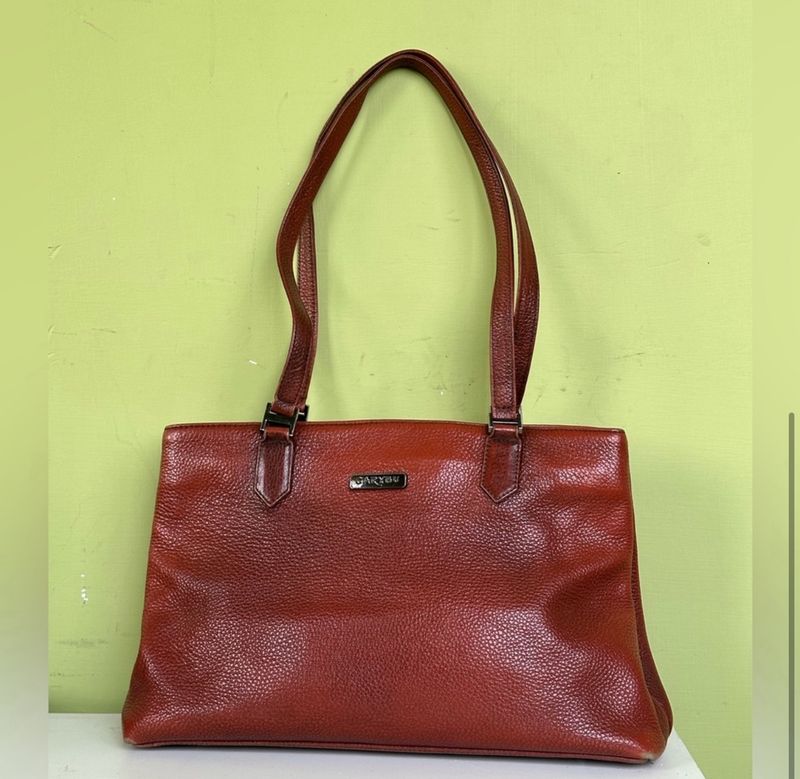 Leather handbag