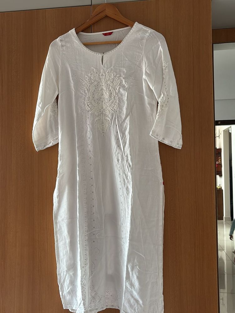 W Women chikankari embroidered Kurta