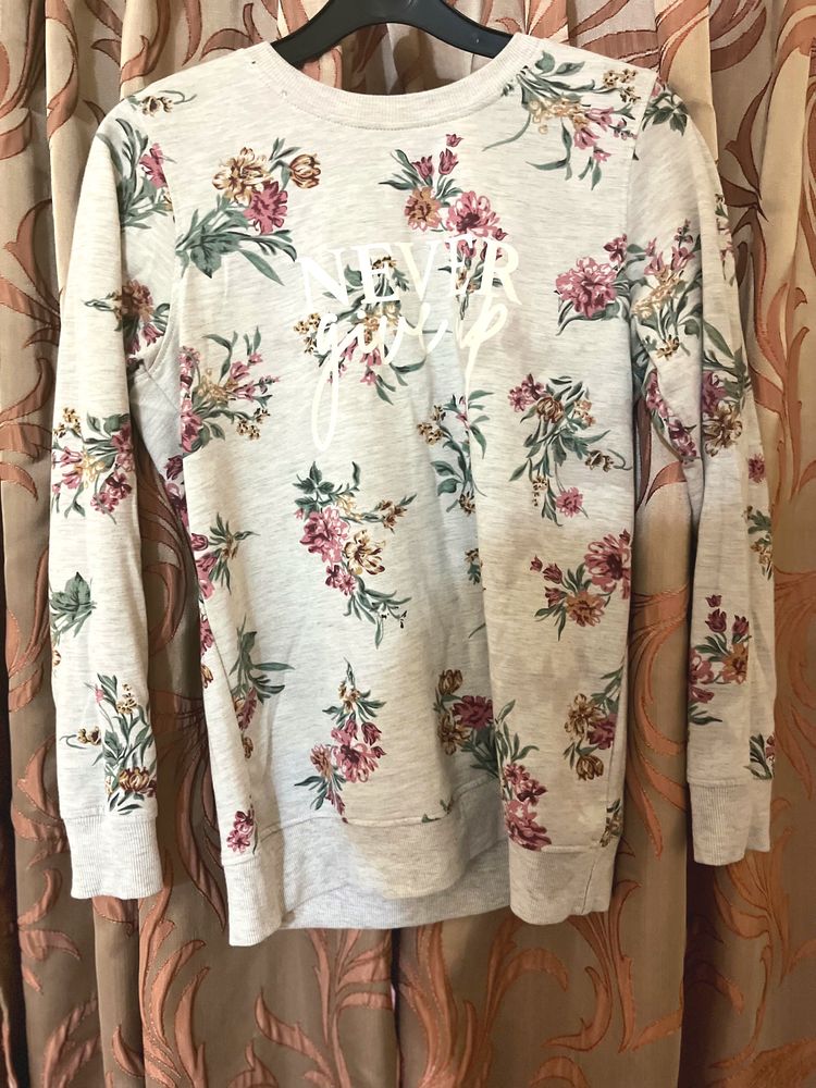 Sweat Shirt