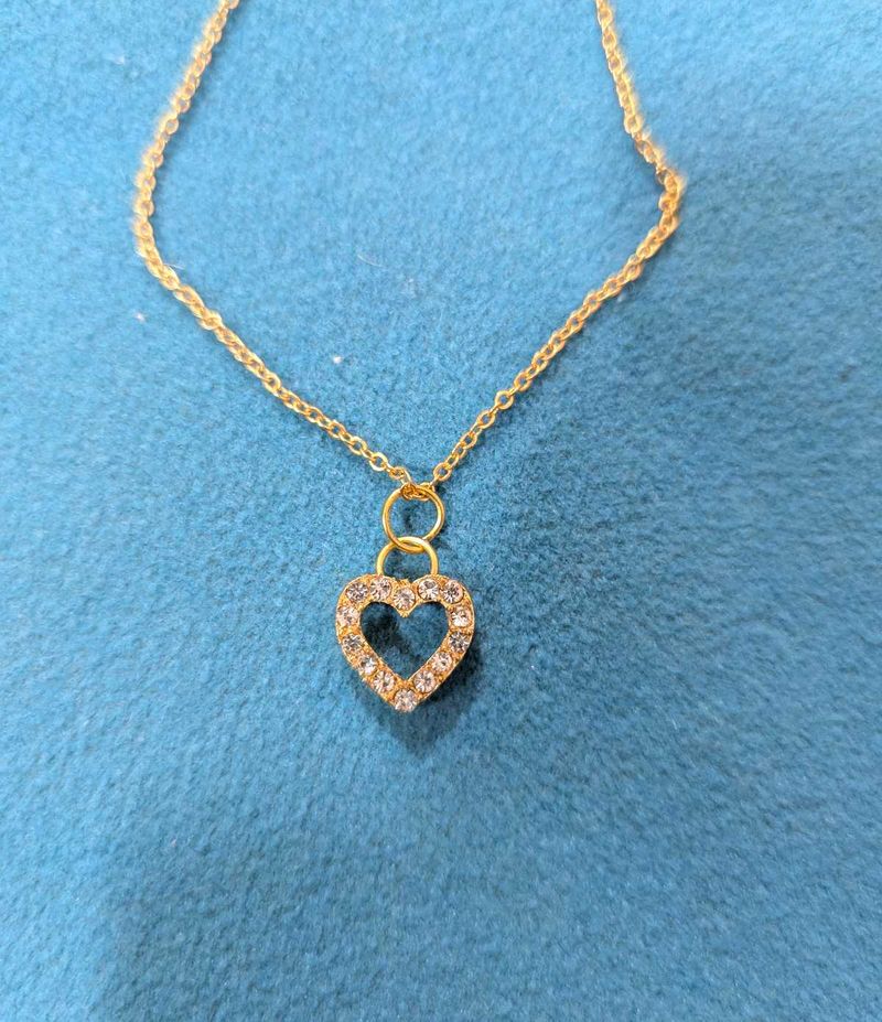 Gold Heart Pendant Necklace