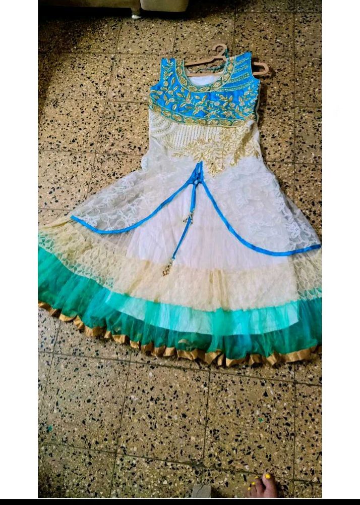 Heavy Expansive Gown