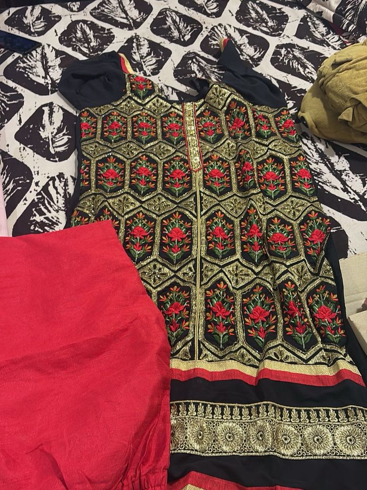 Elegant Embroidered Kurta Set