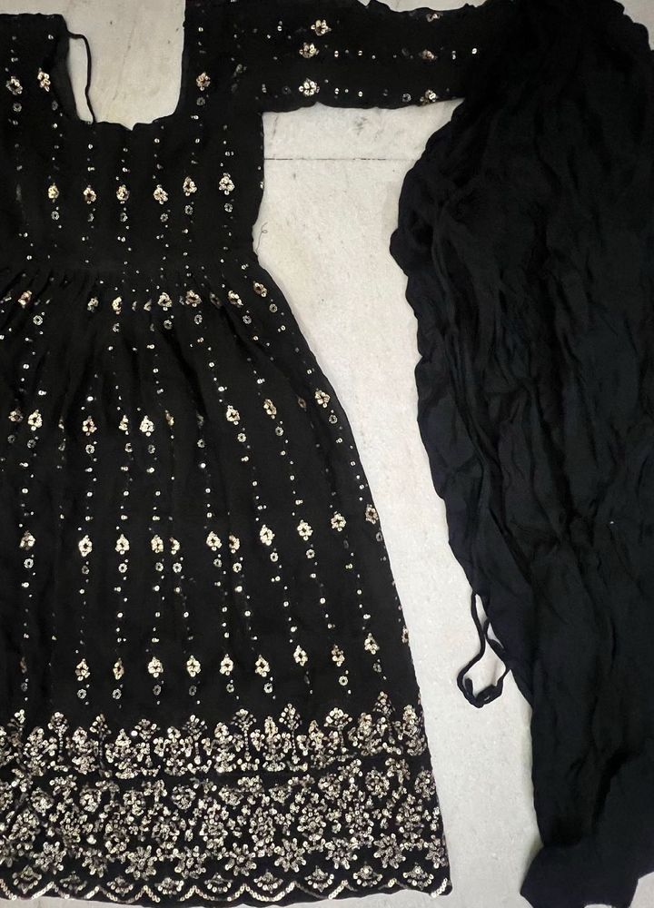 Partywear Frock Suit 🖤