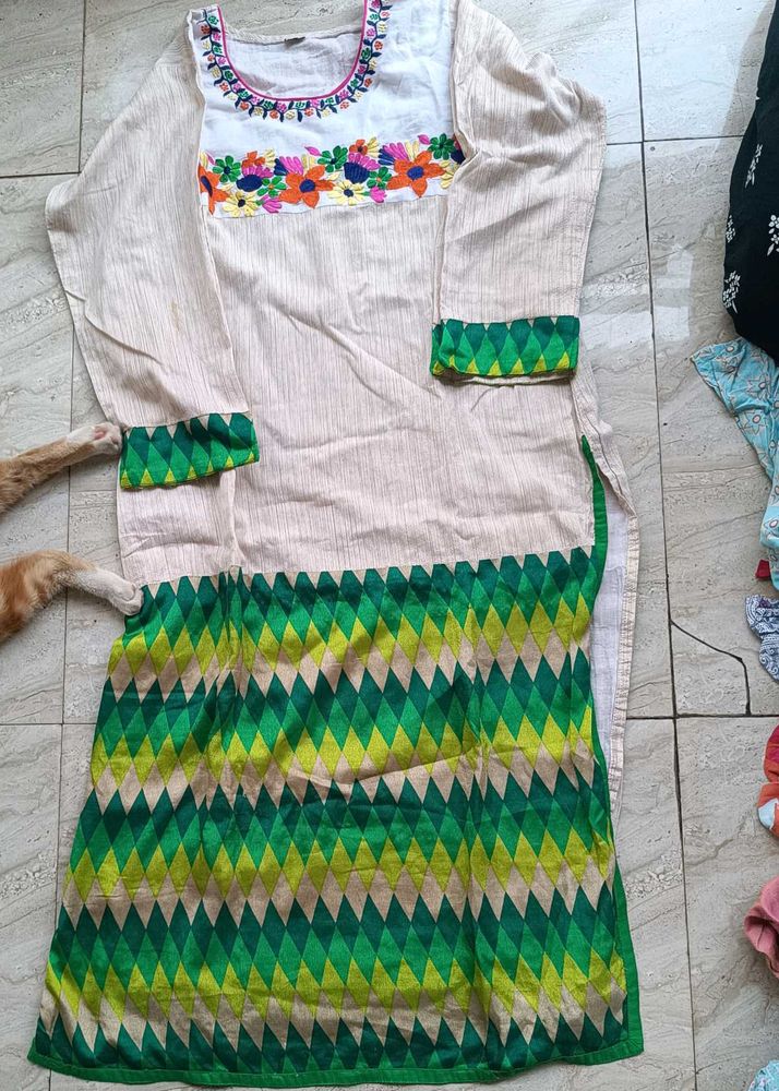 Floral Embroidered Kurti- Green patterned Hem