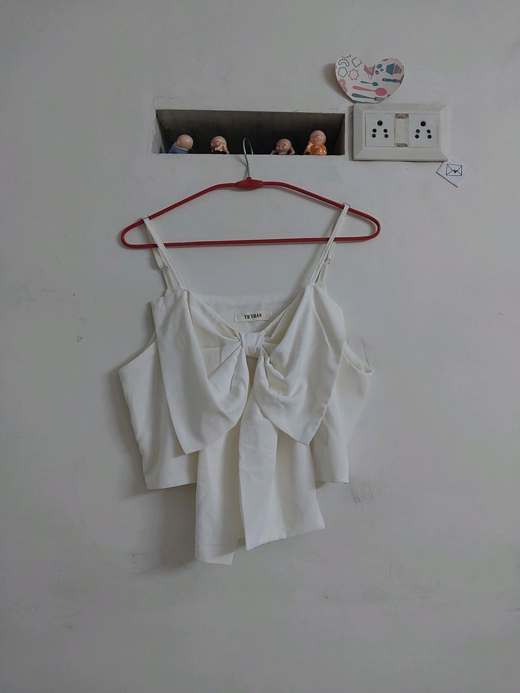 ❗️price Drop❗️Bow Tie Crop Top