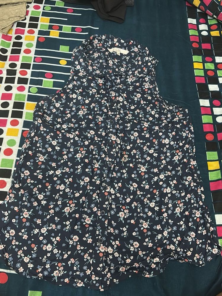 Floral Sleeveless Shirt