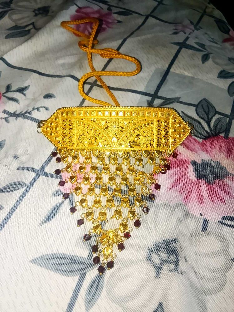 Vintage Gold Pendant Necklace
