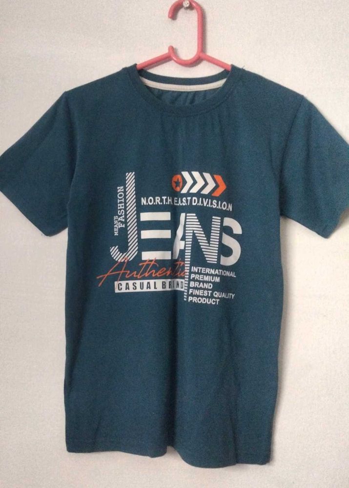 Graphic Print T-Shirt🖇️