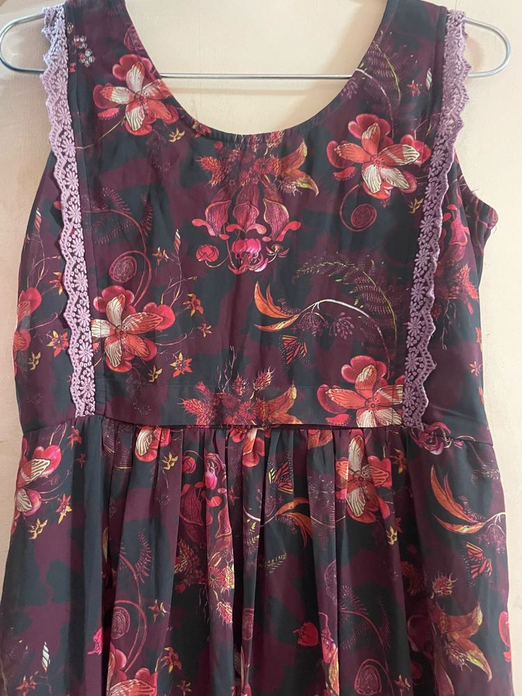 Floral Print Dress with Lace Trim