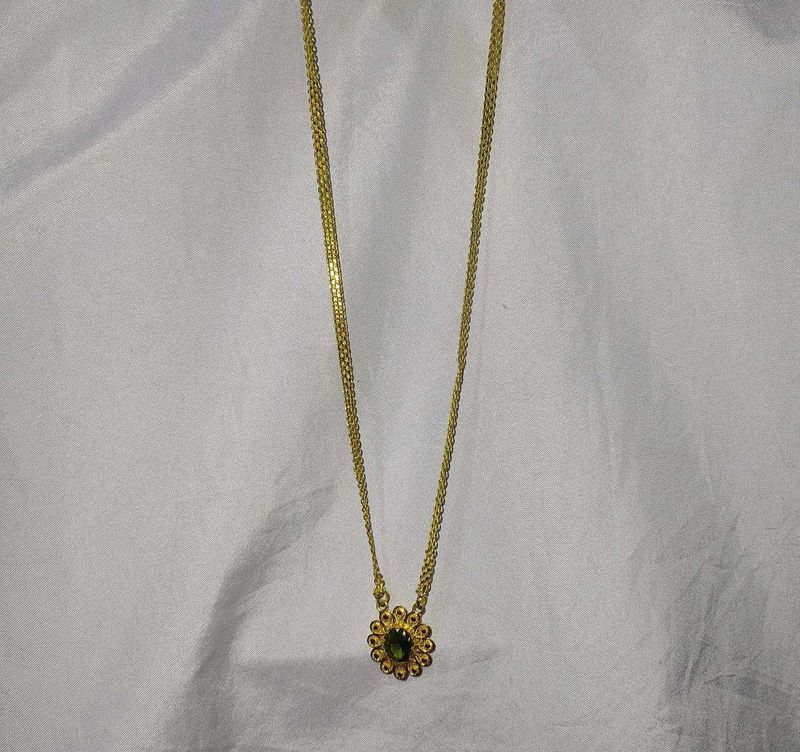 Green Pendant Gold Necklace