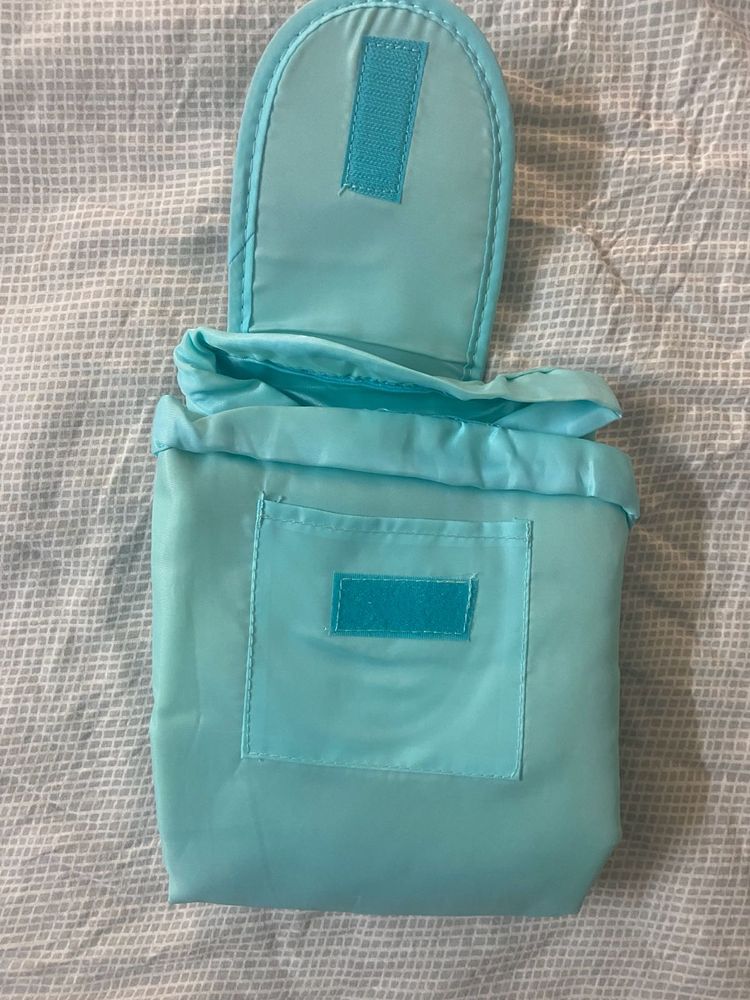 Women&#39;s Convenient and Waterproof Toiletry Bag